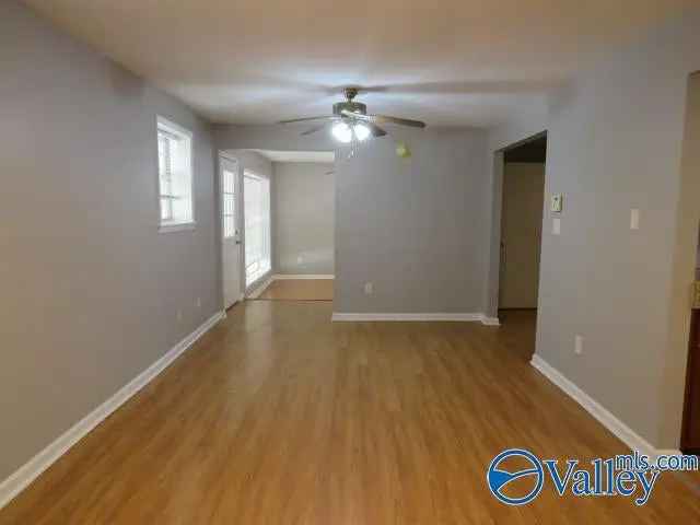 Single-family house For Sale in 3218, Uvalde Lane Northwest, Huntsville, Alabama