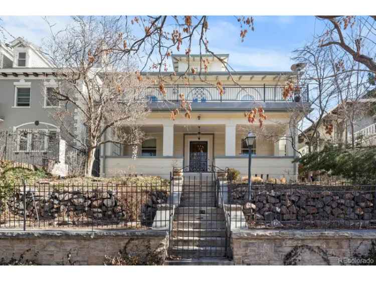 Single-family house For Sale in Denver, Colorado