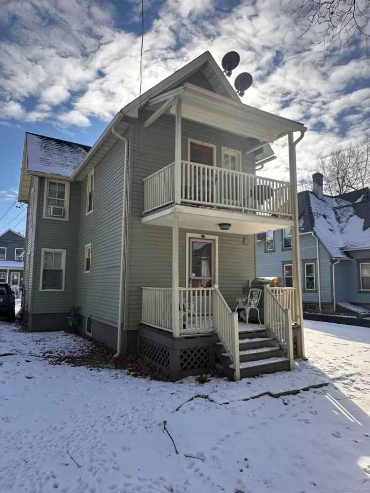 Multi-family house For Sale in 32, Wells Avenue, East Hartford, Connecticut