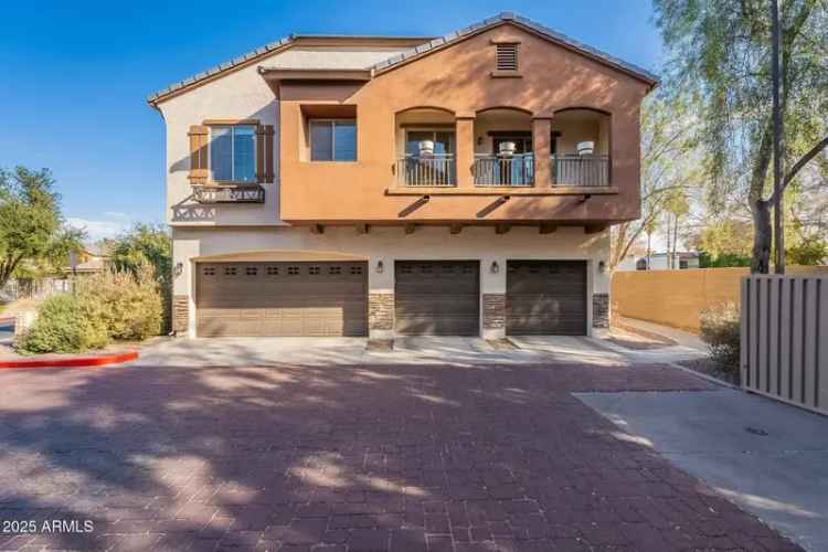 House For Sale in 2727, North Price Road, Chandler, Arizona