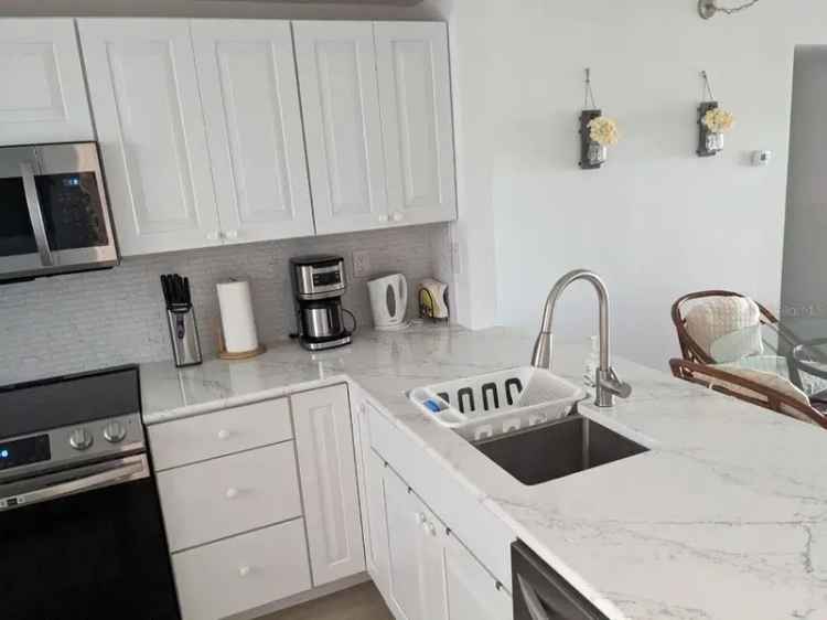 Condo For Sale in 6145, Sun Boulevard, Saint Petersburg, Florida