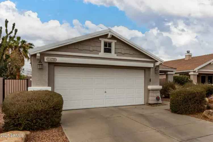 Single-family house For Sale in 1420, South 120th Drive, Avondale, Arizona