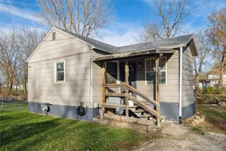 Single-family house For Sale in 910, Brook Street, Center Point, Iowa