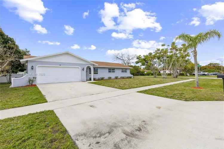 Single-family house For Sale in 580, Snapper Way, Delray Beach, Florida