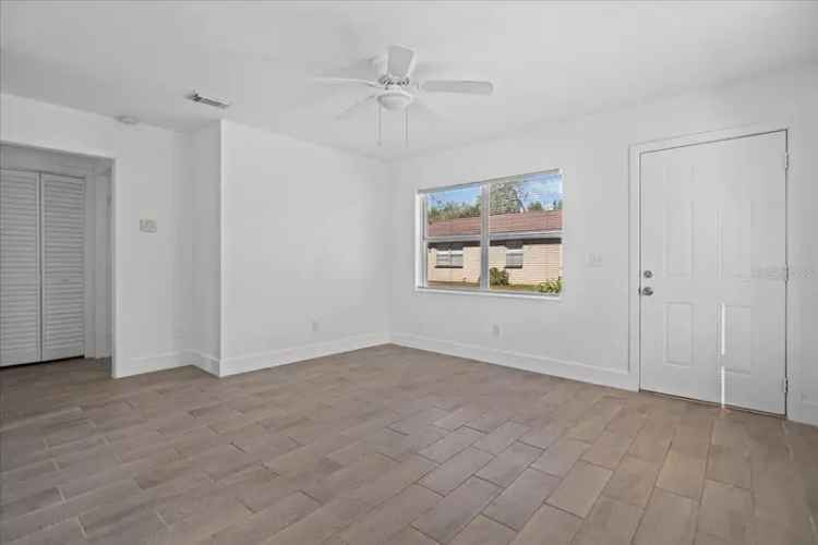 Single-family house For Sale in 8718, North 15th Street, Tampa, Florida