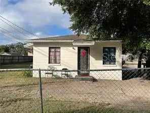 Multi-family house For Sale in Orlando, Florida