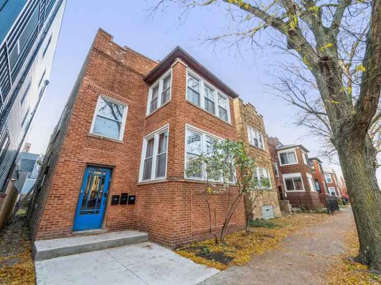 Multi-family house For Sale in 3106, North Damen Avenue, Chicago, Illinois