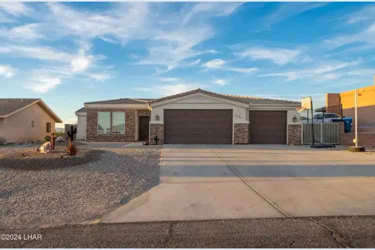 Single-family house For Sale in Lake Havasu City, Arizona