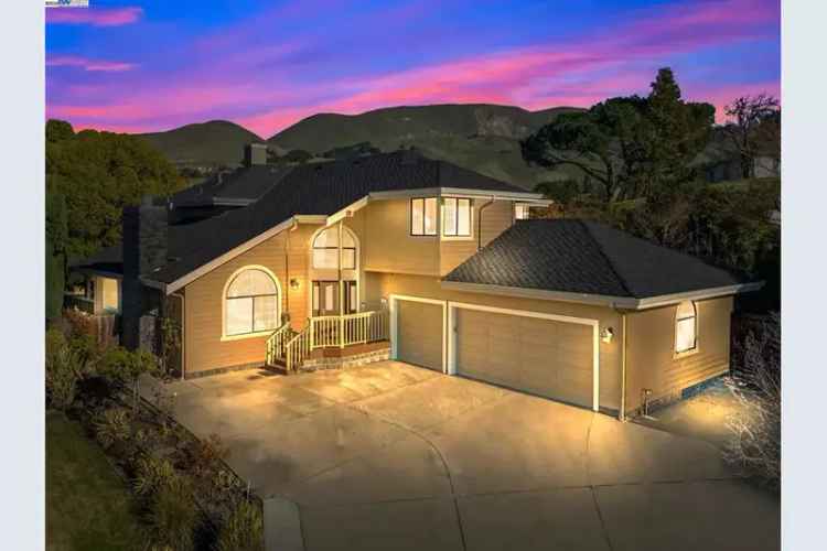 Single-family house For Sale in 217, Scotia Court, Fremont, California