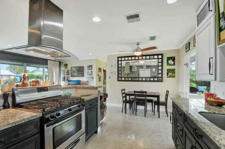 Single-family house For Sale in 4382, Brandon Drive, Delray Beach, Florida