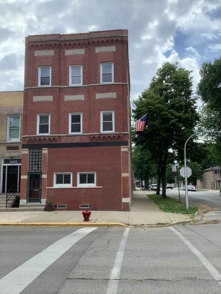 Multi-family house For Sale in 3600, South Union Avenue, Chicago, Illinois