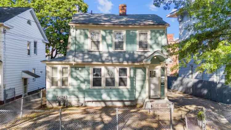 Multi-family house For Sale in 24, Batter Terrace, New Haven, Connecticut