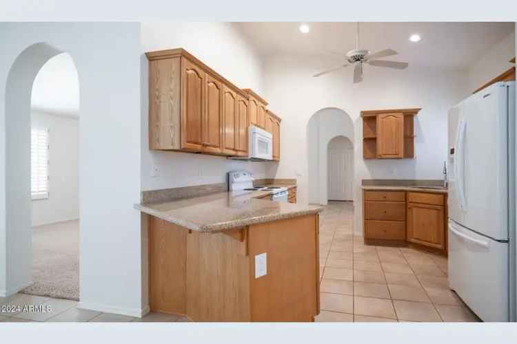 Single-family house For Sale in 10929, East Sunnydale Drive, Sun Lakes, Arizona