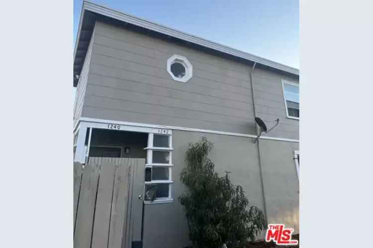 Multi-family house For Sale in 1248, East 15th Street, Oakland, California