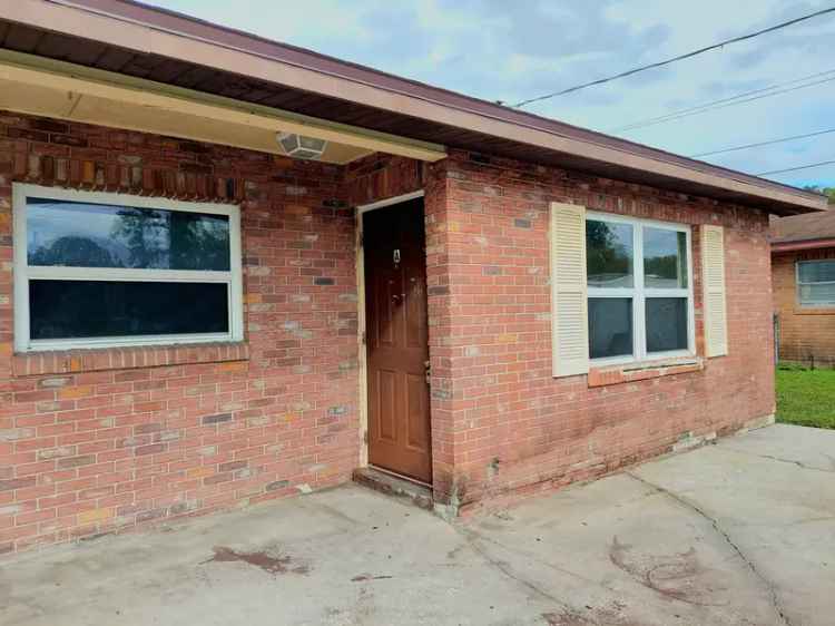 2 Bed 1 Bath Home in Winter Haven, FL - Newly Renovated