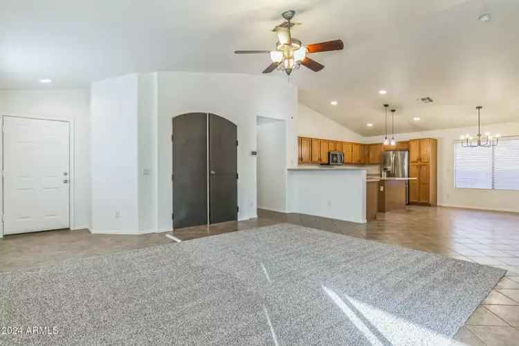 Single-family house For Sale in 313, South 125th Avenue, Avondale, Arizona