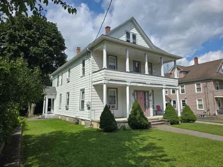 Multi-family house For Sale in 124, Hoffman Street, Torrington, Connecticut