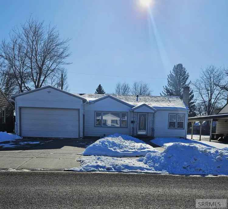 Single-family house For Sale in 1010, 12th Street, Idaho Falls, Idaho