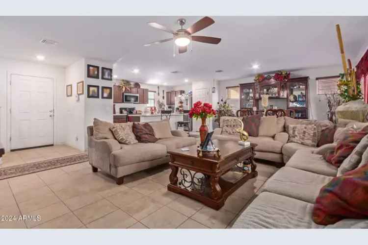 Single-family house For Sale in 16226, West La Ventilla Way, Goodyear, Arizona