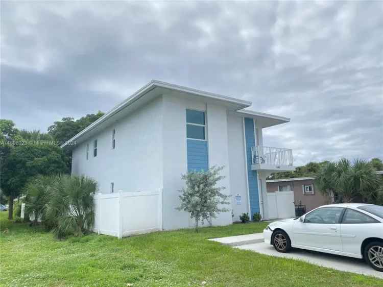 Multi-family house For Sale in 440, 21st Street, West Palm Beach, Florida