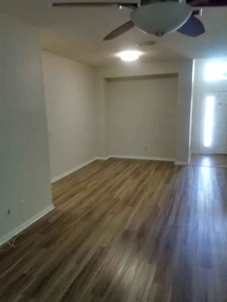 3 Bedroom 2281 sq ft Home for Rent - Freshly Painted