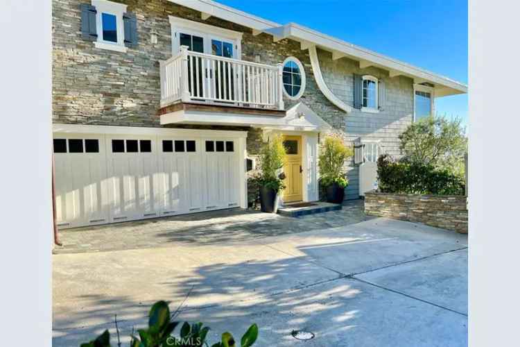 Single-family house For Sale in 31678, Seacove Drive, Laguna Beach, California