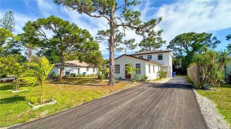 Single-family house For Sale in 9025, Somerset Lane, Bonita Springs, Florida