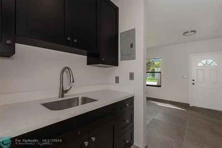 Multi-family house For Sale in Pompano Beach, Florida