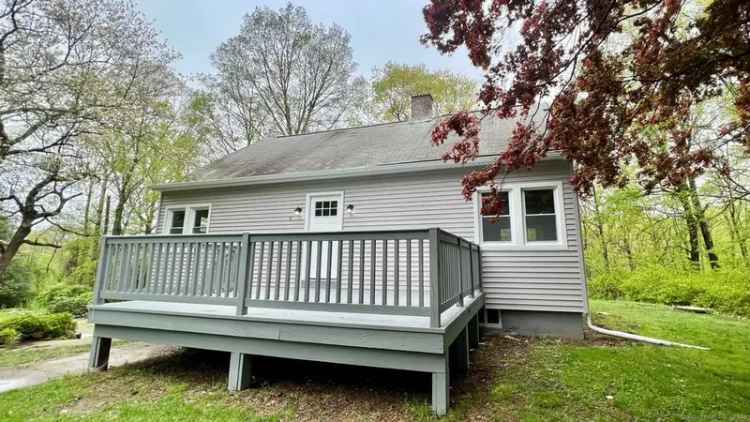 Single-family house For Sale in 63, Warwick Road, New Fairfield, Connecticut