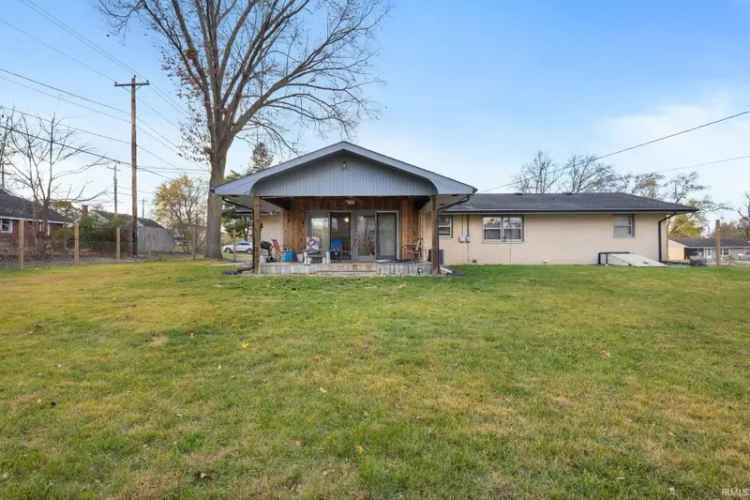 Single-family house For Sale in 1430, Waurika Street, Elkhart, Indiana