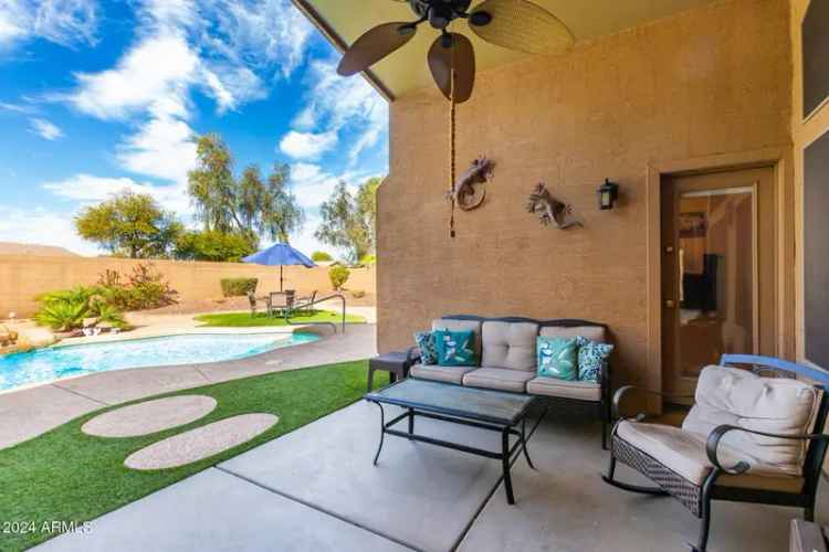 Single-family house For Sale in 30118, North Maravilla Drive, San Tan Valley, Arizona