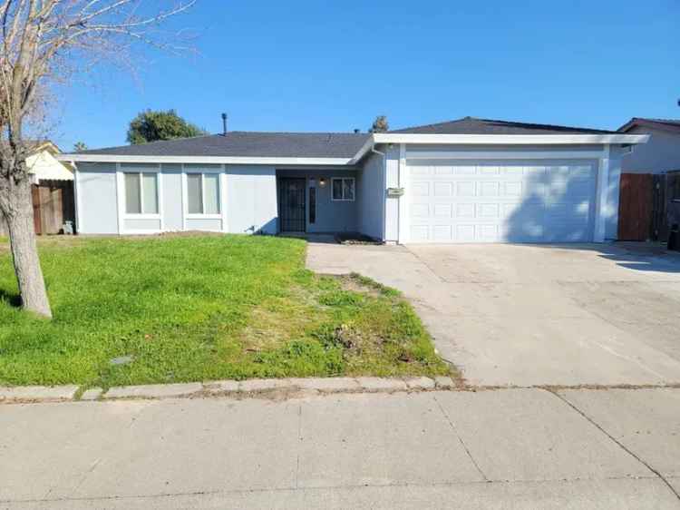 Single-family house For Sale in 76, Kennelford Circle, Sacramento, California