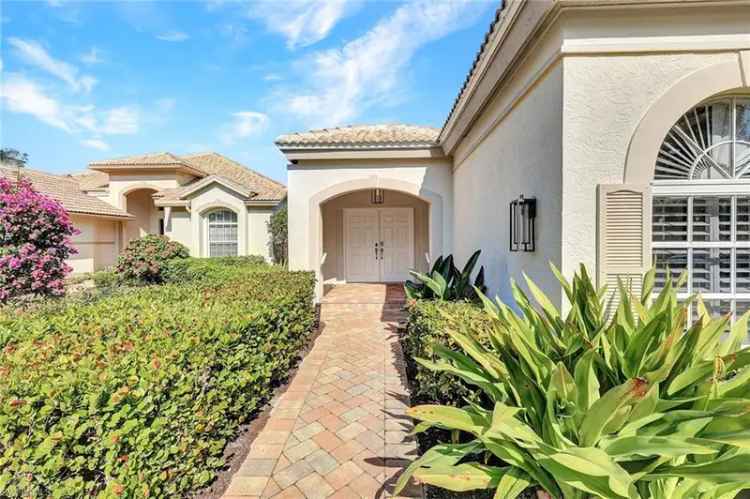 Single-family house For Sale in 27568, Riverbank Drive, Bonita Springs, Florida