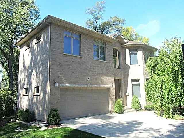 Single-family house For Sale in 242, South Cumberland Parkway, Des Plaines, Illinois