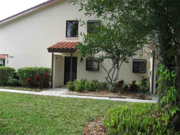 Condo For Sale in Sarasota, Florida