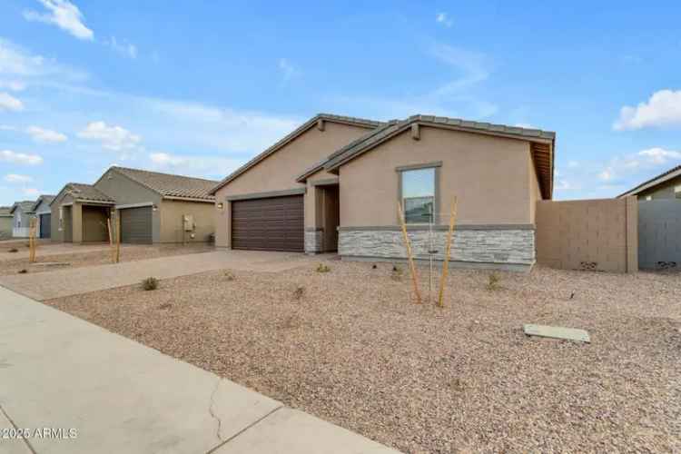 Single-family house For Sale in 5030, West Hunter Trail, San Tan Valley, Arizona