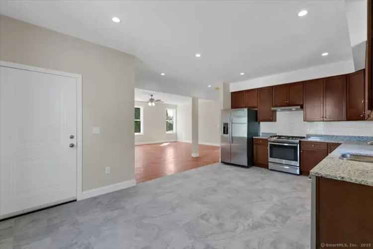 Luxury 4-Bedroom Townhouse Apartment in East Rock