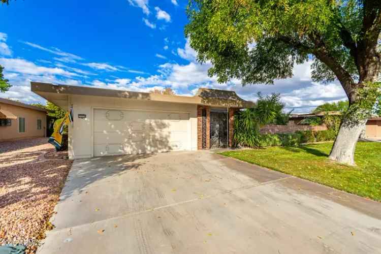 House For Sale in 10314, West Manzanita Drive, Sun City, Arizona