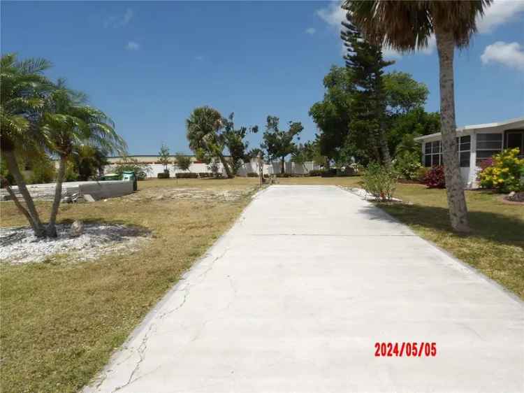 Land For Sale in Englewood, Florida