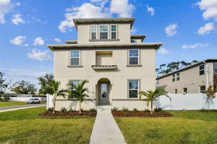 Single-family house For Sale in 1323, West Arch Street, Tampa, Florida