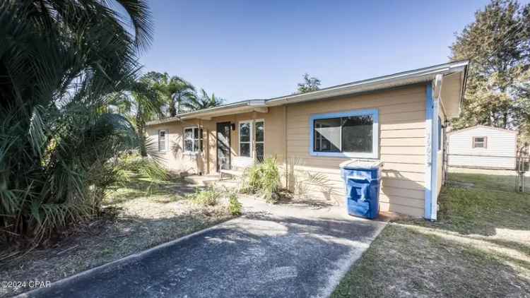 Single-family house For Sale in 1903, Arthur Avenue, Panama City, Florida