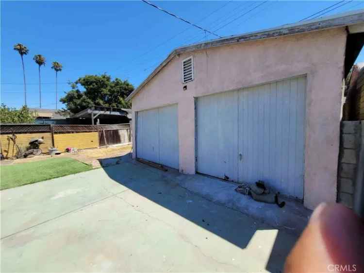 Single-family house For Sale in 2920, Van Buren Place, Los Angeles, California