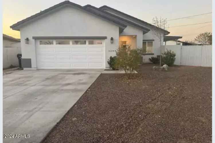 Single-family house For Sale in 16244, North 27th Place, Phoenix, Arizona