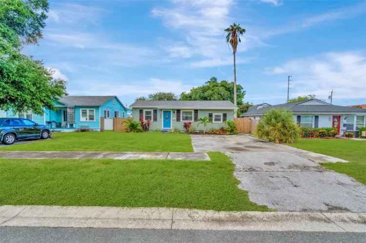 Single-family house For Sale in 2866, 15th Avenue North, Saint Petersburg, Florida