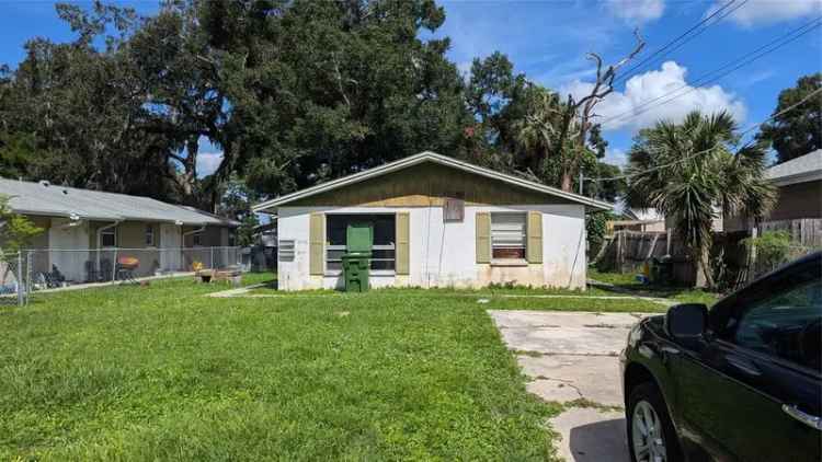 Multi-family house For Sale in 2151, 7th Street, Sarasota, Florida