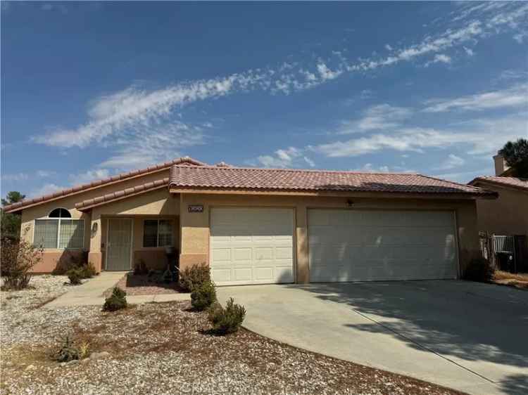 Single-family house For Sale in Adelanto, California