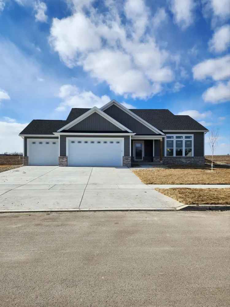 Single-family house For Sale in 2621, Billings Drive, Normal, Illinois