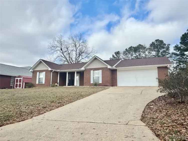 Single-family house For Sale in 2821, Quail Cove, Enterprise, Alabama