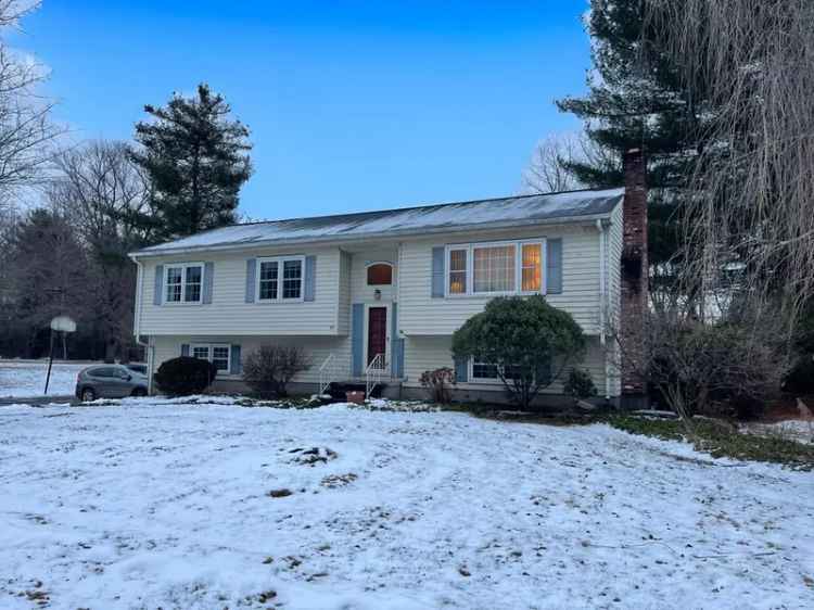 Single-family house For Sale in 40, Buckland Way, Windsor, Connecticut