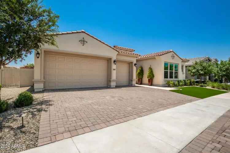 Single-family house For Sale in Mesa, Arizona